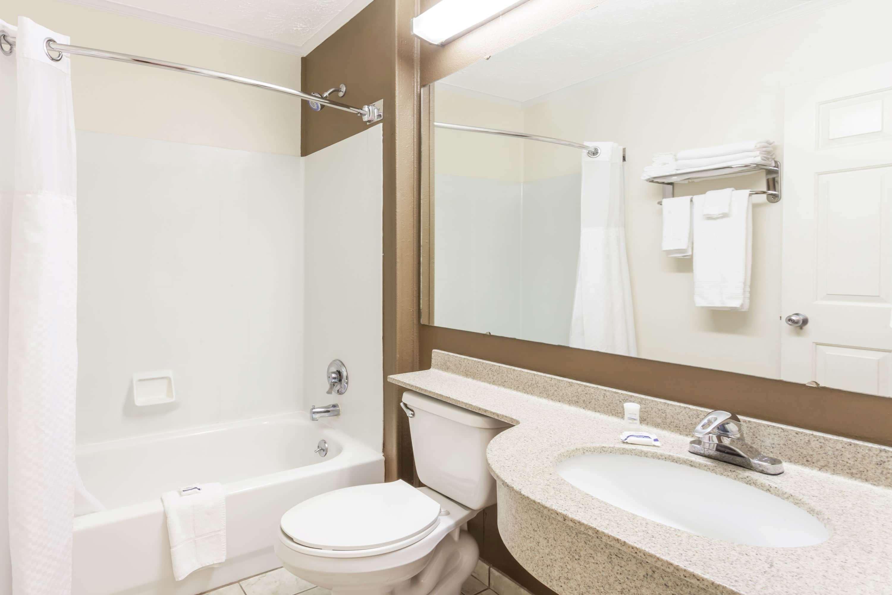 Microtel Inn By Wyndham ווילסון מראה חיצוני תמונה